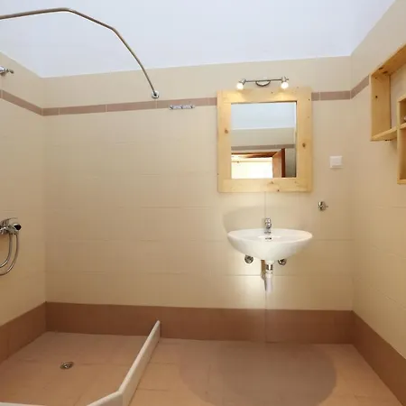 Oasis & In Apartment *